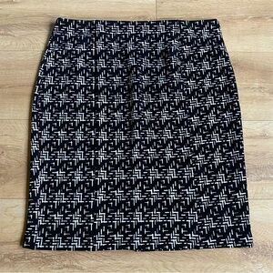 Roz & Ali Geo Print Pencil stretch Skirt Size Large